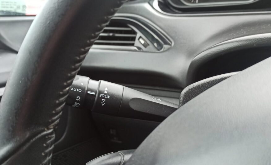 PEUGEOT 208 1.5 BLUEHDI 73KW SIGNATURE 100 5P