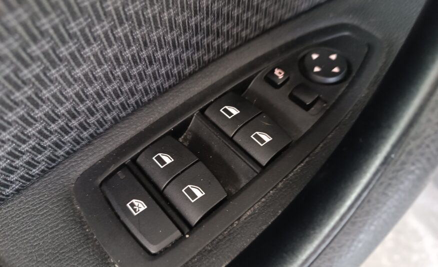BMW X1 2.0 SDRIVE18D BUSINESS 150 5P