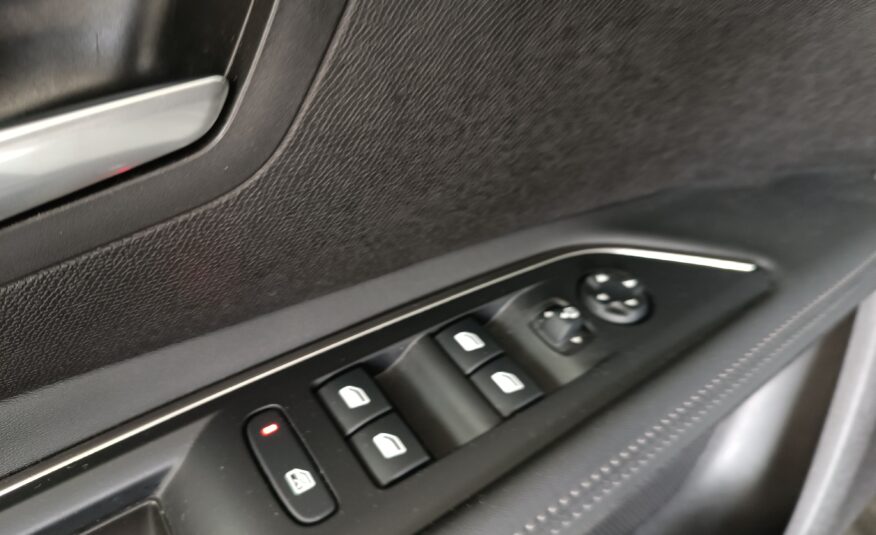 PEUGEOT 5008 1.5 BLUEHDI 96KW S&S AUTO ALLURE 130 5P 7 Plazas