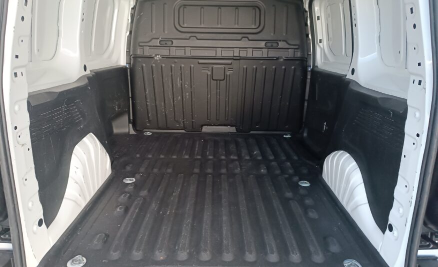 PEUGEOT PARTNER 1.5 BLUEHDI 73KW PRO STANDARD 98 3P
