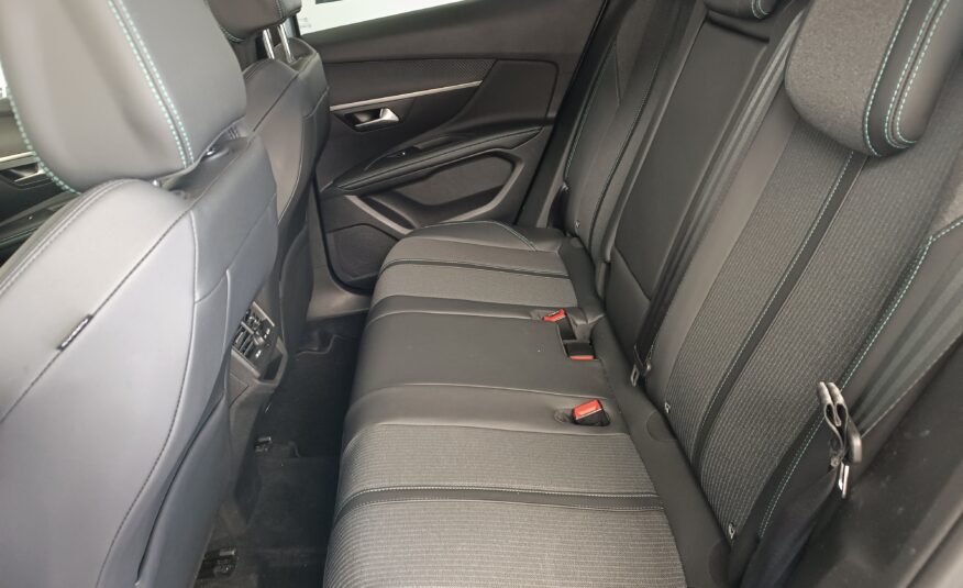 PEUGEOT 3008 1.5 BLUEHDI 96KW S&S ALLURE AUTO 130 5P